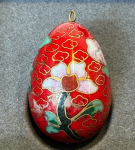 lot 191 image: Enamel Egg Jewelry Pendant