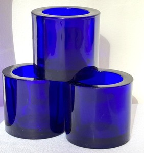 lot 197 image: Decorative Hand Blown Cobalt Blue Vase and Votive Holders