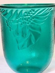 lot 232 image: Beautiful Turquoise Blue Decorative Glass Vase