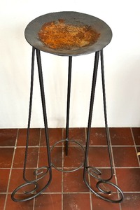 lot 208 image: Decorative Metal Plant Stand