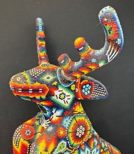 lot 218 image: Beautiful Beaded Deer Figurine from Mexico