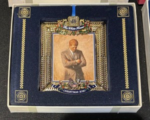 lot 222 image: Three White House Historical Association Ornaments