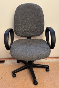 lot 287 image: Office Chair