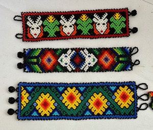 lot 388 image: Six Spectacular Beaded Bracelets