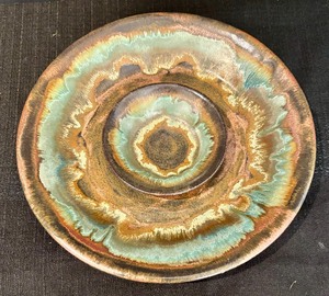 lot 413 image: Artisan Pottery Platter by Odonata