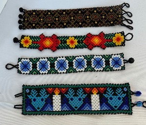 lot 465 image: Eight Enticing Beaded Bracelets