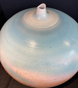 lot 475 image: Large Artisan Scenic Pottery Vase
