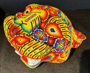 lot 476 image: Vintage Artisan Mexican Huichol Beaded Jaguar Head