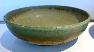 lot 479 image: Variety of Pretty Pottery Bowls