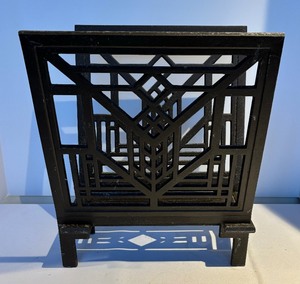 lot 490 image: Vintage Frank Lloyd Wright Lake Geneva Hotel Design Magazine Rack