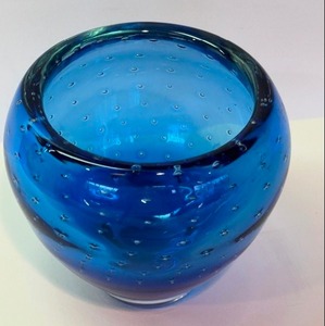 lot 28 image: Artisan Hand Blown Blue Art Glass Vase