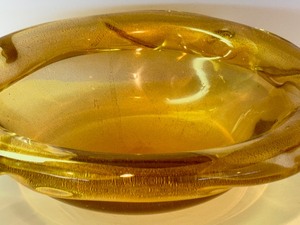 lot 439 image: Hand Blown Glass Yellow Bowl