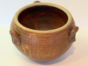 lot 440 image: Rounded Bottom Halling Pottery Planter