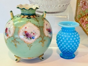 lot 428 image: Vintage and Antique Glassware Items