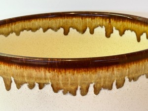 lot 377 image: Pfaltzgraff Country Casual Drip Glaze Serving Bowl
