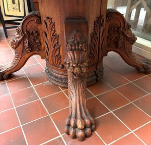 lot 6 image: Vintage Round Claw Foot Dining Room Table