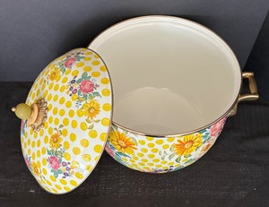 lot 422 image: MacKenzie-Childs Buttercup Floral Polka Dot Stock Pot