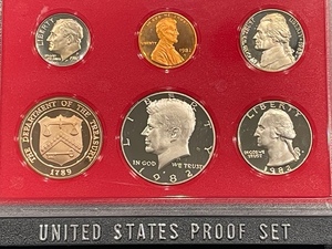 lot 64 image: 1982-S Proof Set