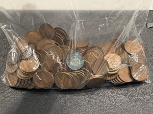 lot 69 image: Bag of Wheat Pennies