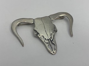 Signed Vintage Southwestern Zuni Cow Skull Sterling Silver Brooch Pin