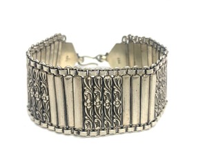 Ornate Vintage Sterling Silver Bracelet w Floral Design