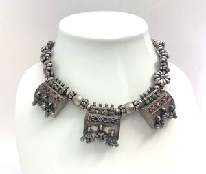 Old Chunky Silver Yemeni Amulet Necklace&nbsp