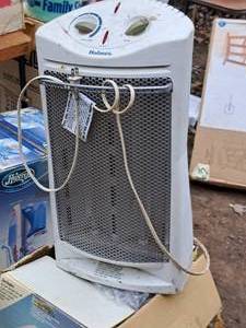 lot 348 image: Holmes Space Heater