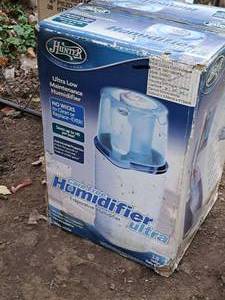 lot 347 image: Hunter Ultra Care Free Evaporative Humidifier (in original packaging)