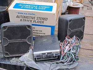 lot 365 image: Vintage Realistic 8-Track Player (in original packaging) with (2) Speakers