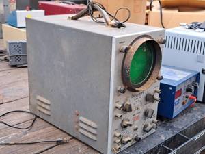 lot 370 image: Eico DC-Wide Band Oscilloscope 460