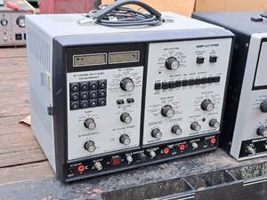 lot 372 image: Sencore Universal Video Analyzer VA62