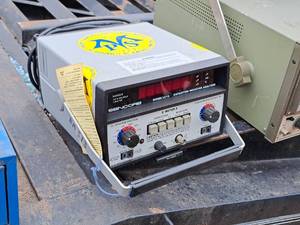 lot 385 image: Sencore Capacitor-Inductor Analyzer LC75