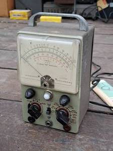 lot 415 image: The Heath Company Heathkit Vacuum Tube Voltmeter