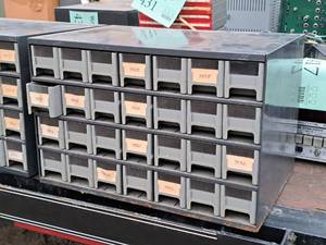 lot 433 image: Parts Storage Cabinet 28-bin