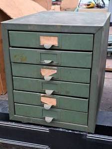 lot 438 image: Metal Parts Storage Cabinet 6-drawer