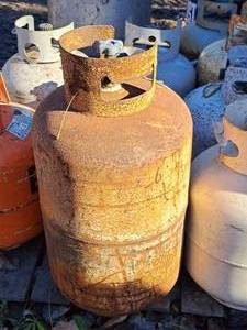 lot 316 image: Propane Tank (empty)