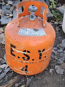 lot 317 image: Propane Tank (empty)