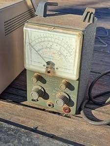 lot 458 image: Heathkit Vacuum Tube Volt Meter V-7A
