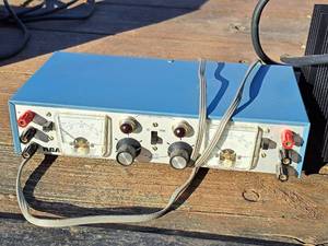 lot 463 image: RCA Dual Constant Voltage DC Power Supply WP-702A