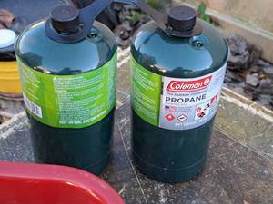 lot 507 image: Lot of (2) Coleman 16-oz Propane Tanks