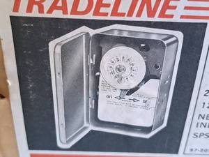 lot 545 image: Tradeline Energy Management 24-Hour Programmable Timer (in original packaging)