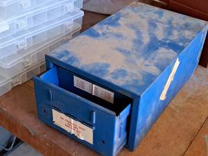 lot 547 image: Metal Organizer Storage Box