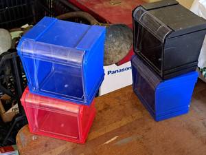 lot 551 image: Lot of (4) Plastic Parts Organizers