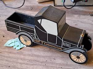 lot 556 image: 1997 T Convention Wooden Toy Truck Model