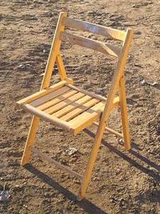 lot 570 image: Lot of (5) Vintage Wooden Folding Chairs