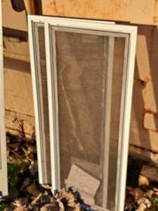 lot 581 image: Lot of (2) Window Screens