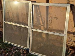 lot 583 image: Lot of (2) Storm Windows