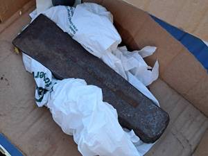 lot 521 image: Splitting Wedge