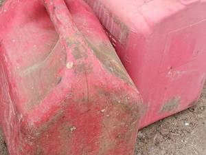 lot 598 image: Lot of (2) Gas Cans