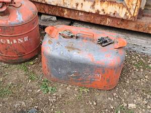 lot 603 image: Lot of (1) Metal Marine Gas Can